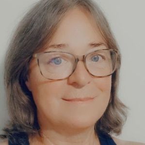 Meet your Posher, Eva